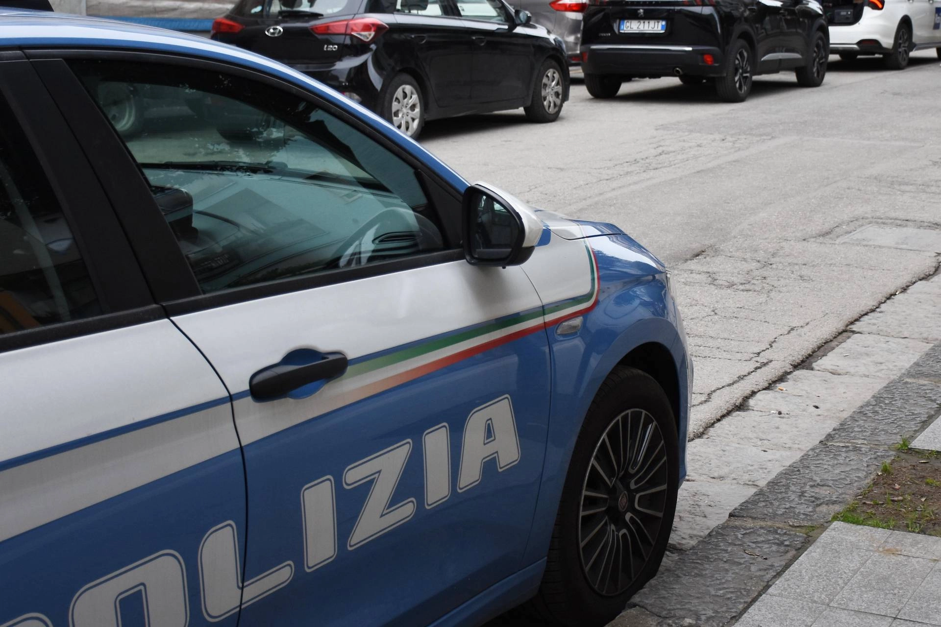 Nuovo Blitz Delle Forze Dellordine A Roma Arresti E Tensione Al