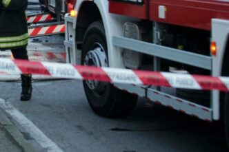 Incendio a Ostia Distrutto lo