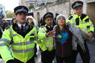 Le proteste degli attivisti pe