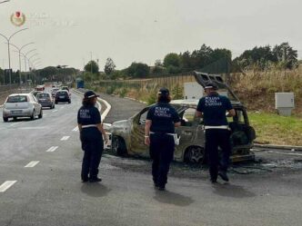 Auto In Fiamme Durante Il Rifo