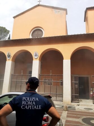 Incendio nella Parrocchia Sant 1