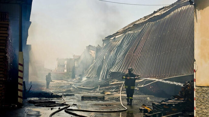 Incendio Devastante In Unazie