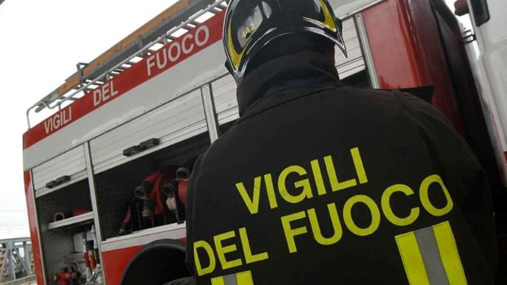 Incendio Doloso A Pozzuoli Au