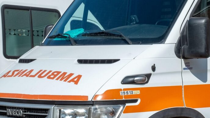 Incidente A Seregno Una Giova