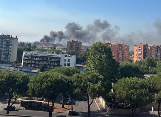 Ponte Mammolo rogo rilascia d