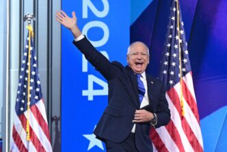 Tim Walz Accetta La Nomination