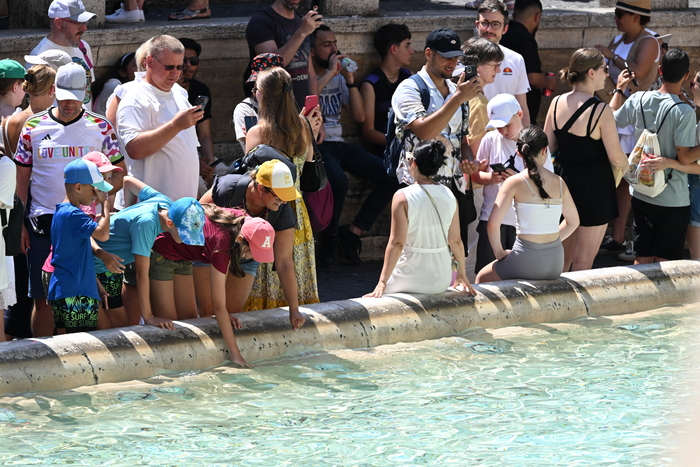 Accesso Alla Fontana Di Trevi