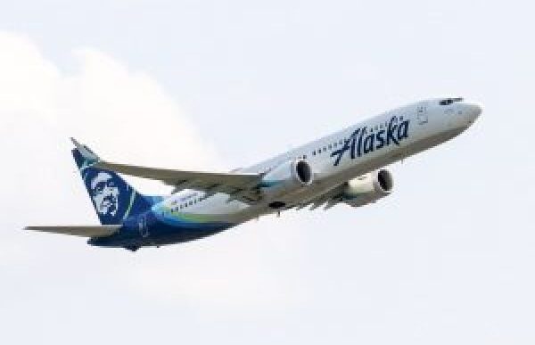 Alaska Airlines completa lacq