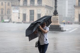 Caldo Afoso In Via Di Attenuaz