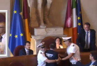 Caos in Aula Giulio Cesare te