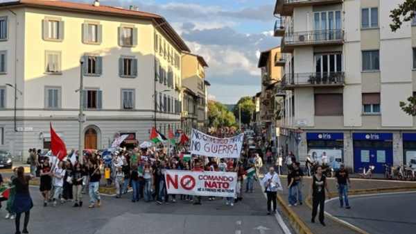 Corteo A Firenze Oltre 600 Ma