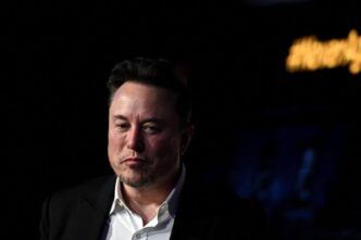 Elon Musk avverte senza Trump