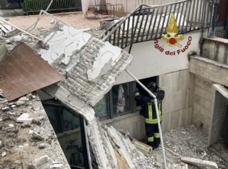 Esplosione A Roma In Zona Torr