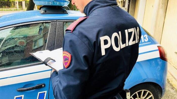 Estorsione A Napoli Arrestati