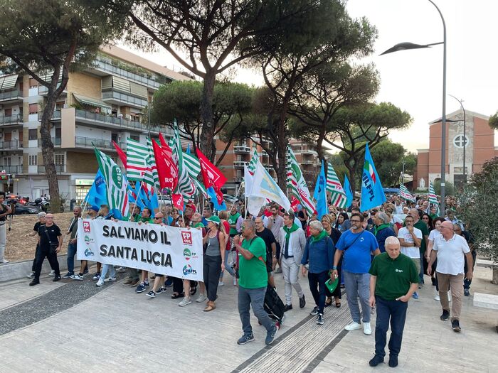 Fiaccolata A Roma Per Salvare