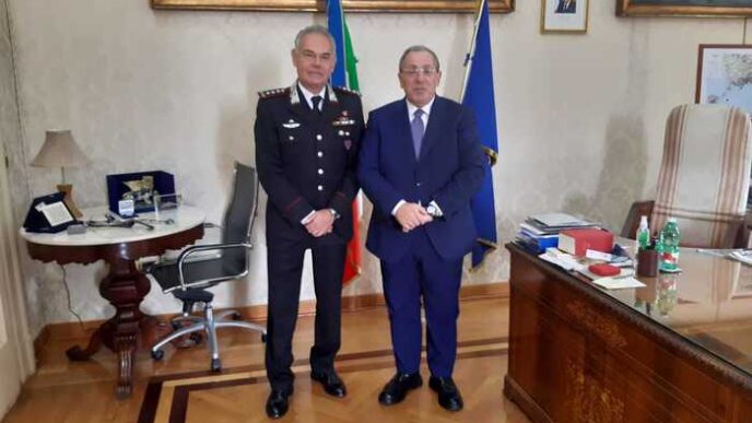 Incontro Tra Il Prefetto Di Na