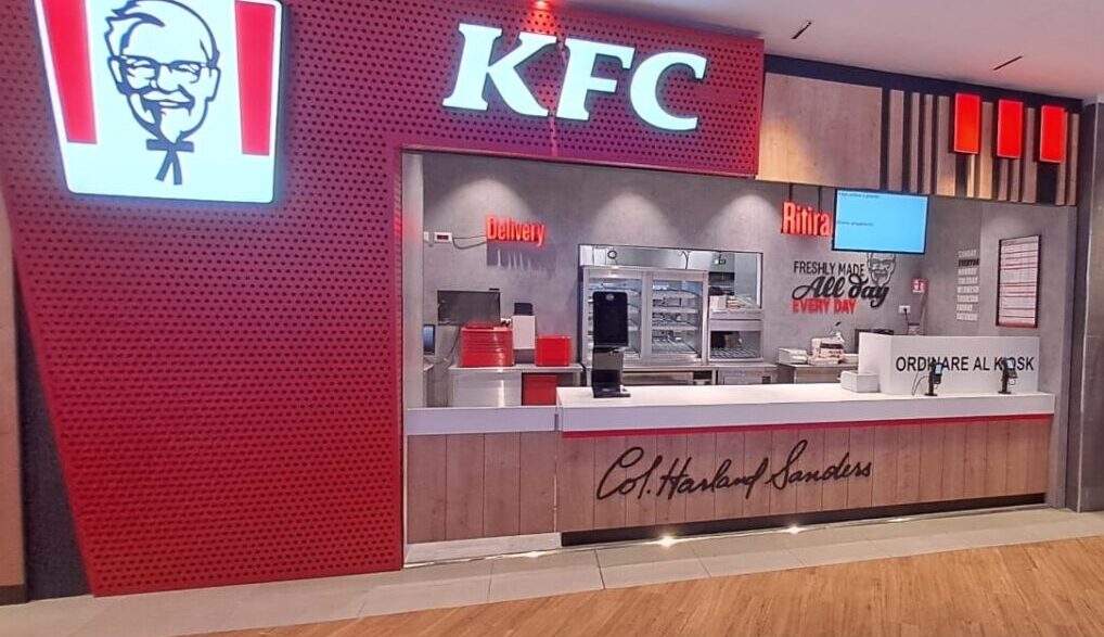 Kfc Apre Il Primo Ristorante I