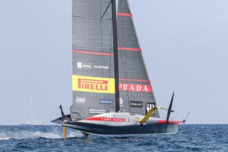 Luna Rossa conquista le semifi