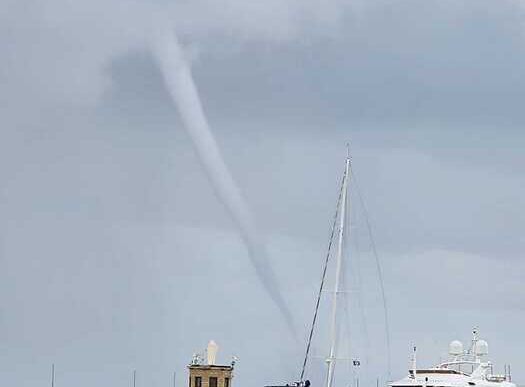 Maltempo In Campania Tromba M