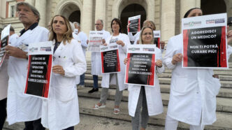 Manifestazione A Napoli Medic