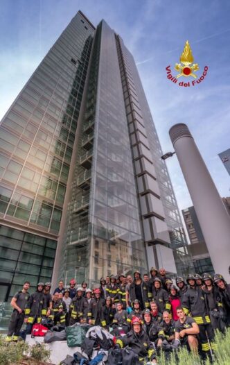 Milano Commemora I Vigili Del