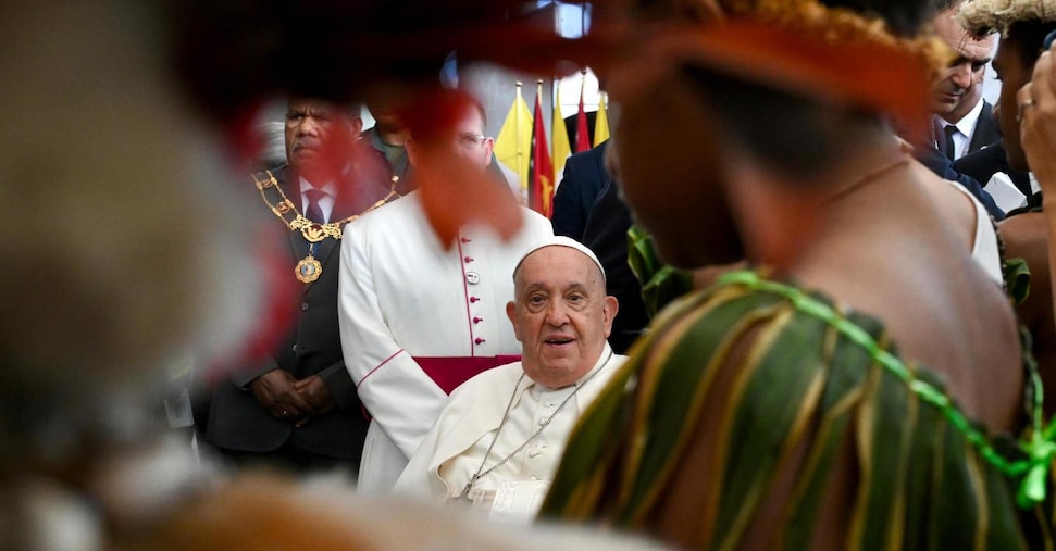 Papa Francesco Affronta Temi S