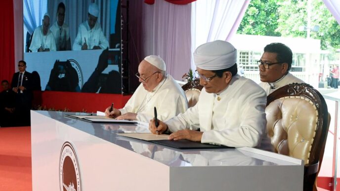 Papa Francesco In Indonesia U 1