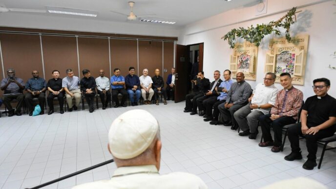 Papa Francesco In Singapore U