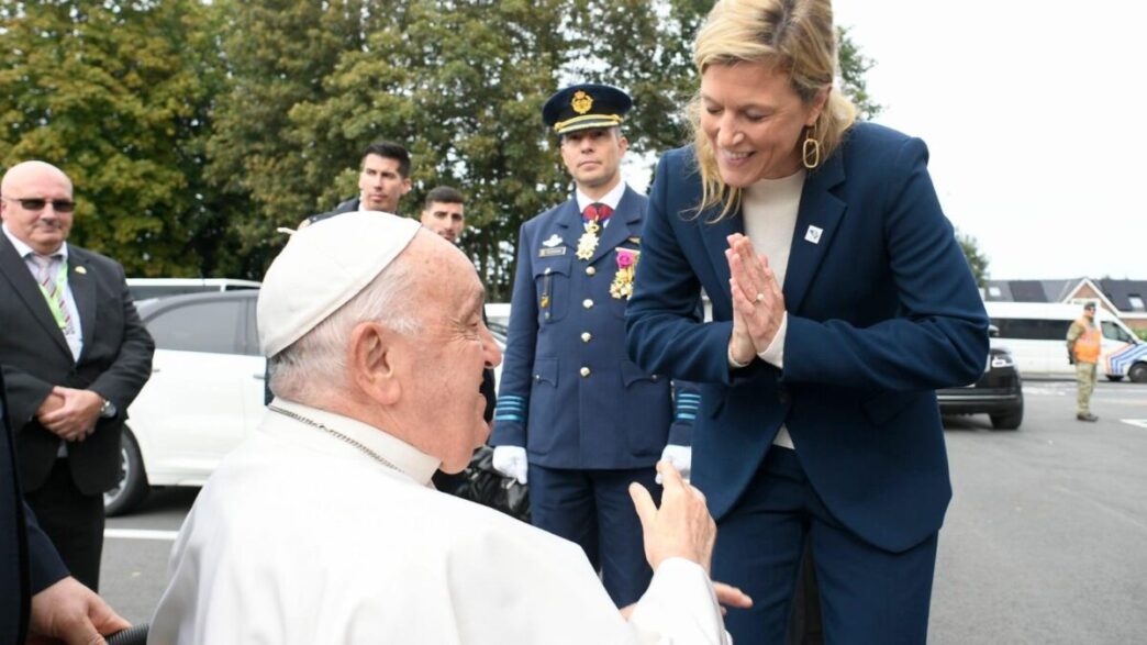 Papa Francesco Lascia Il Belgi