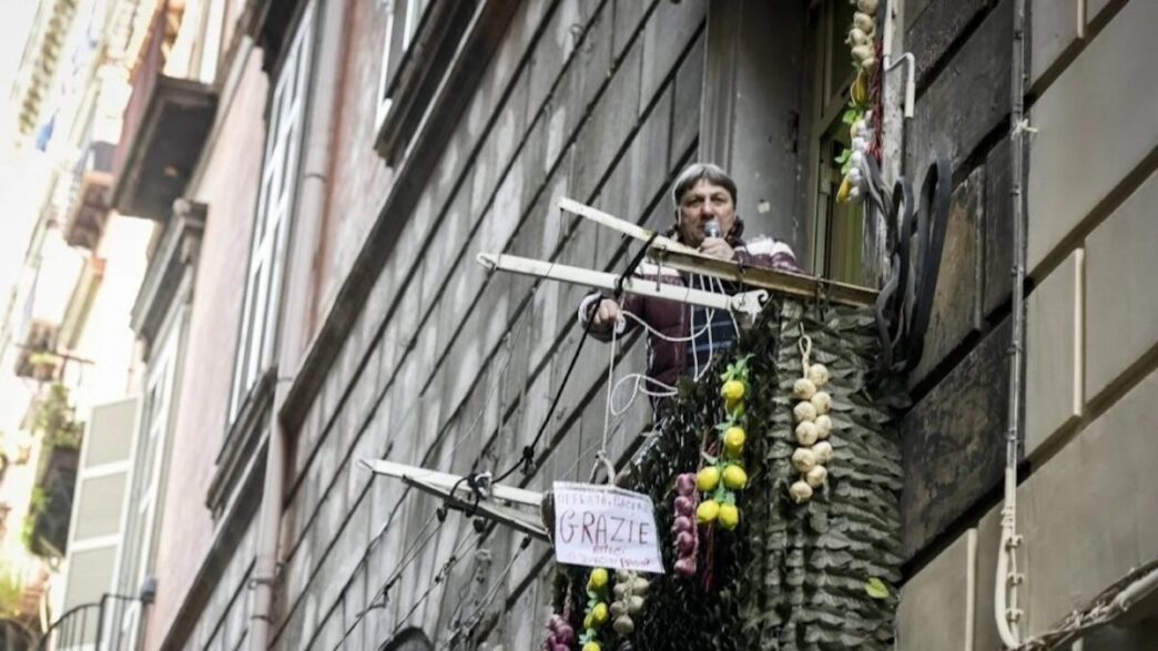 Polemiche A Napoli Per Le Esib