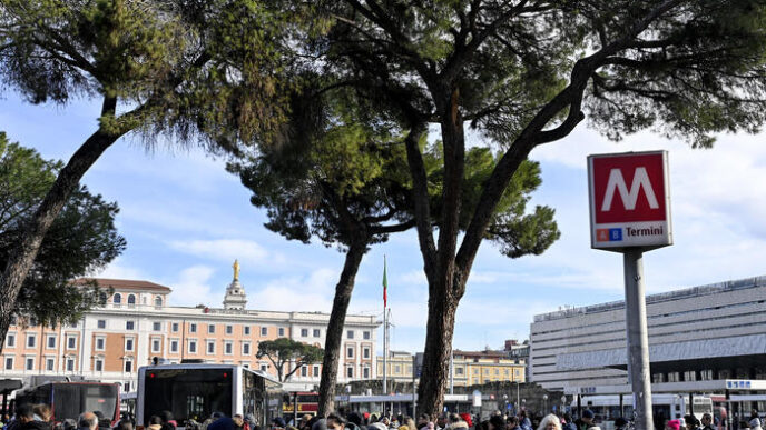 Roma Arrivo Degli Agenti Dell