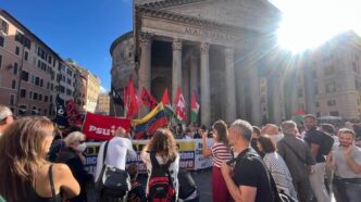 Sit In A Roma Manifestanti Ch