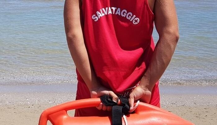 Soccorso In Mare A Cavallino T