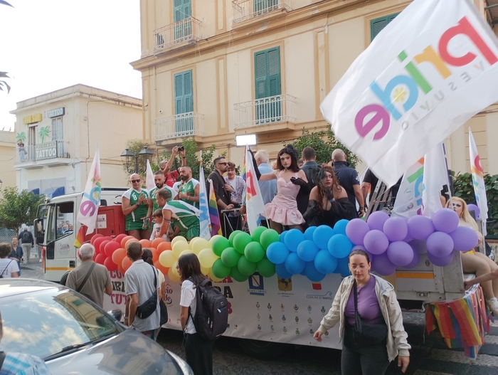 Torre Del Greco Il Pride Vesu