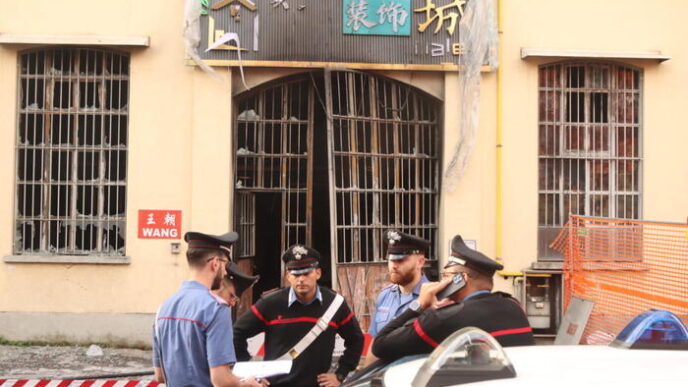 Tragico Incendio In Un Emporio