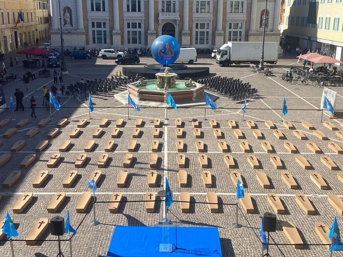 Uil Marche Porta In Piazza Bar