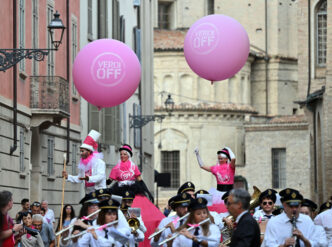 Verdi Street Parade Apre Il Fe