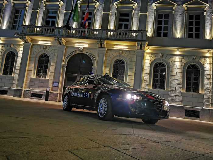 Aggressione alle giostre: tre giovani denunciate dai Carabinieri di Domodossola per lesioni personali