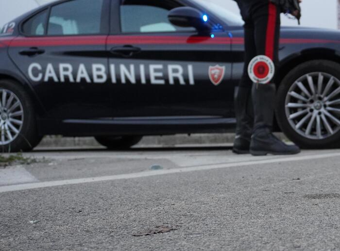 Aggressione in un istituto alberghiero di Castel Volturno: 17enne denuncia per lesioni