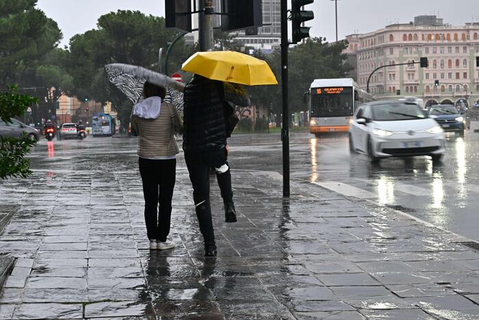 Allerta meteo Arpal: prolungamento fino alle 18 su gran parte della Regione