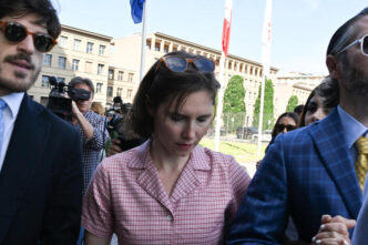 Amanda Knox pubblica 22Free223A i