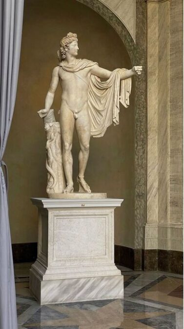 Apollo del Belvedere: il restauro che riporta in vita una gemma della scultura classica