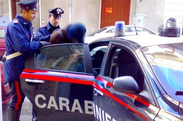 Arrestato A Teramo Un Uomo Per