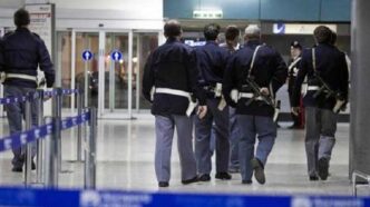 Arrestato All27Aeroporto Di Pes