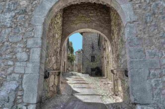 Borgo arcobaleno dove si trova