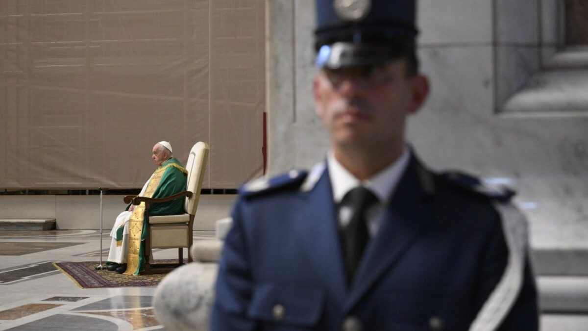 Celebrazione di San Michele il Papa esorta i gendarmi vaticani alla