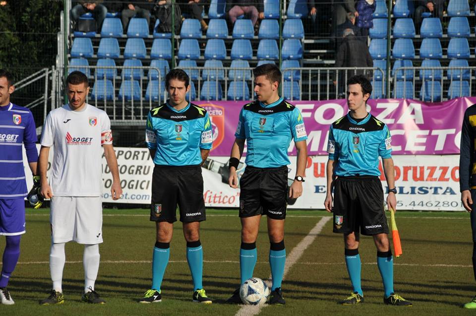 Corsi per aspiranti arbitri ad Avezzano: opportunità per giovani talenti nel mondo del calcio