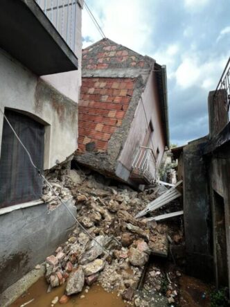 Crollo di una casa a San Pietr