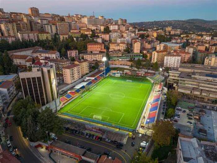 Divieto di vendita biglietti ai residenti di Caserta per la partita Sorrento Casertana: decisione del prefetto di Potenza