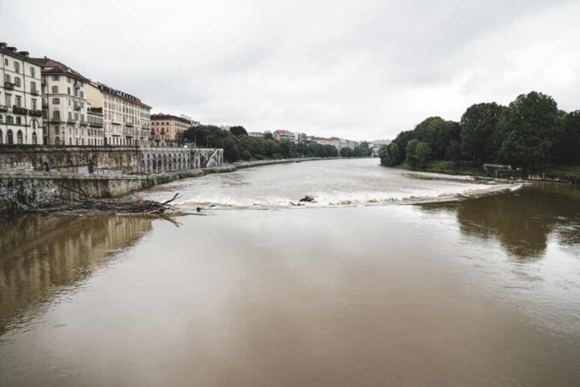 Emergenza Po: L’ondata di maltempo porta preoccupazione e richiesta di intervento nazionale